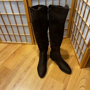 NWOB Calvin Klein Brown Boots Size 8